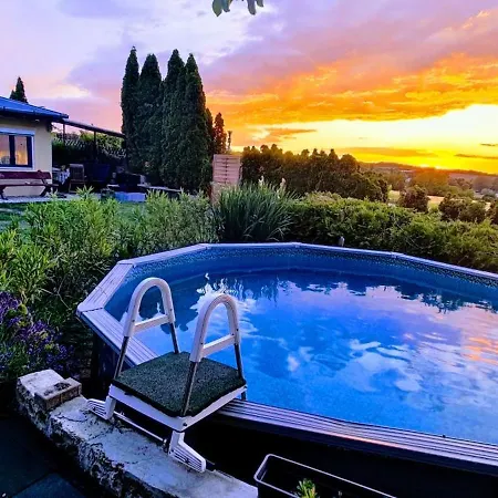 Apartment Kukucs Dezsafuerdo Vendeghaz Etyek