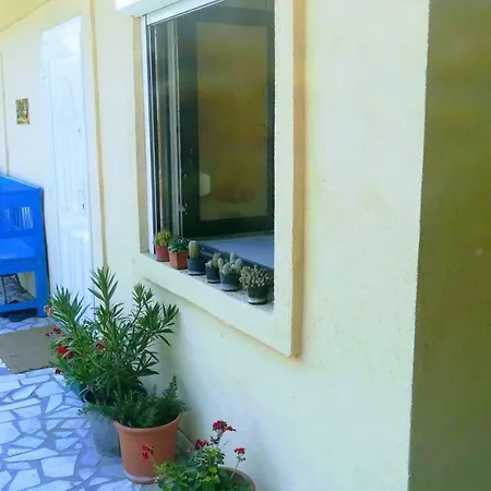 Kukucs Dezsafuerdo Vendeghaz *