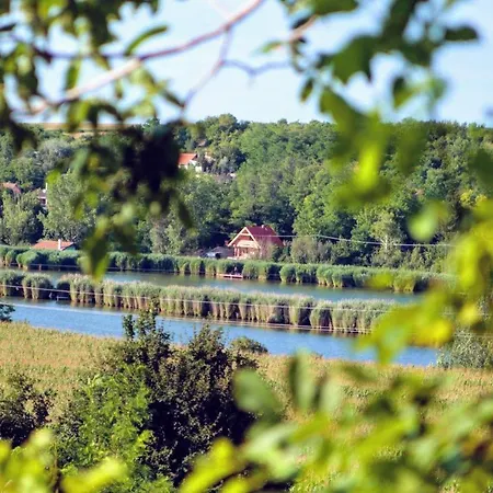 Kukucs Dezsafuerdo Vendeghaz