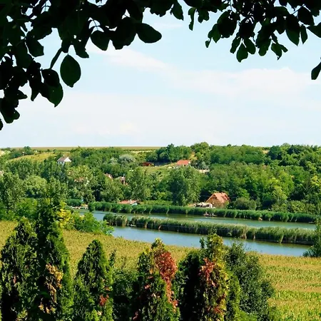 Kukucs Dezsafuerdo Vendeghaz Apartment Etyek